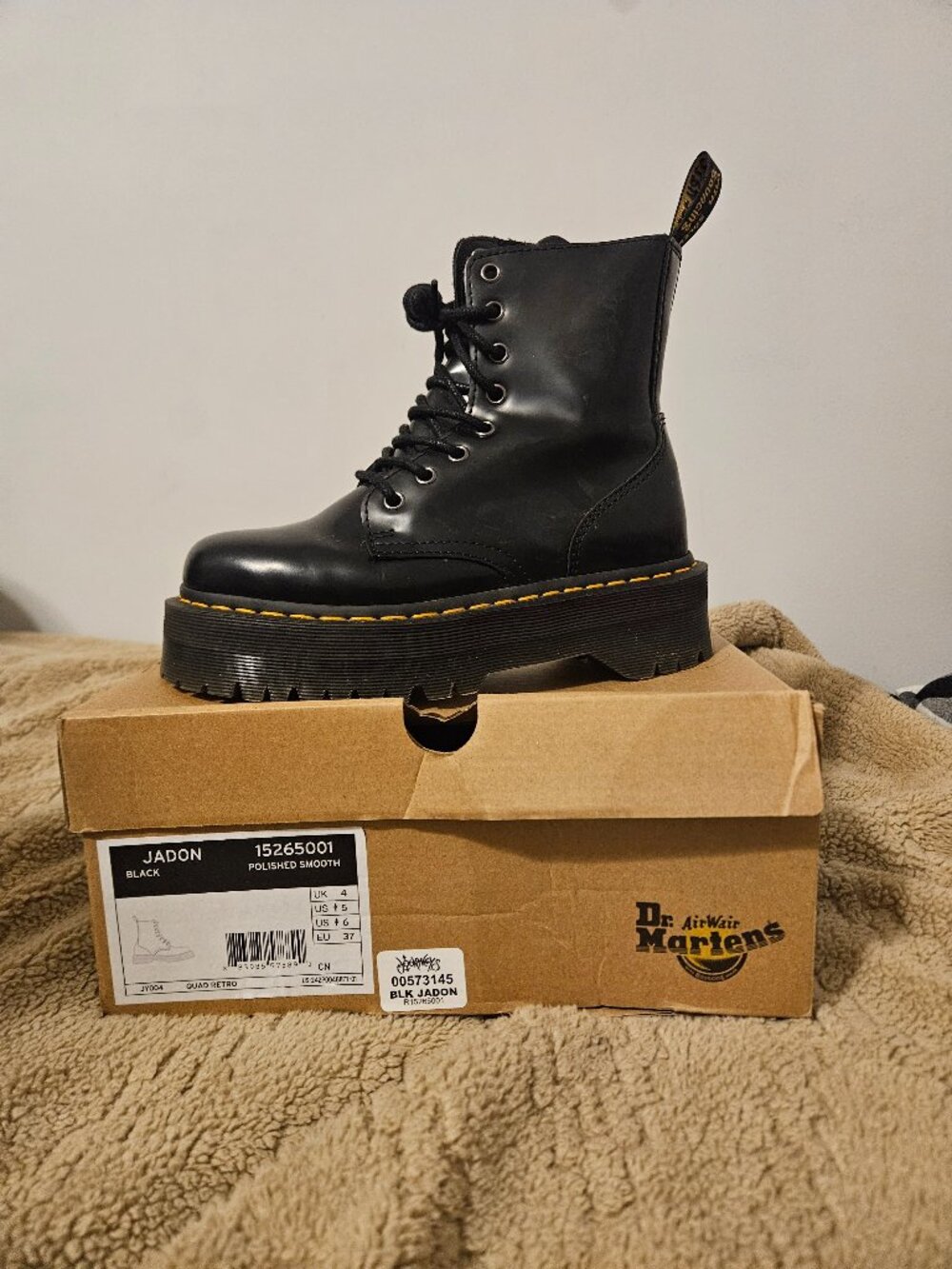 DR Martens Jadon black